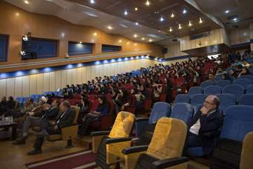 همایش دانشجویان جدیدالورود